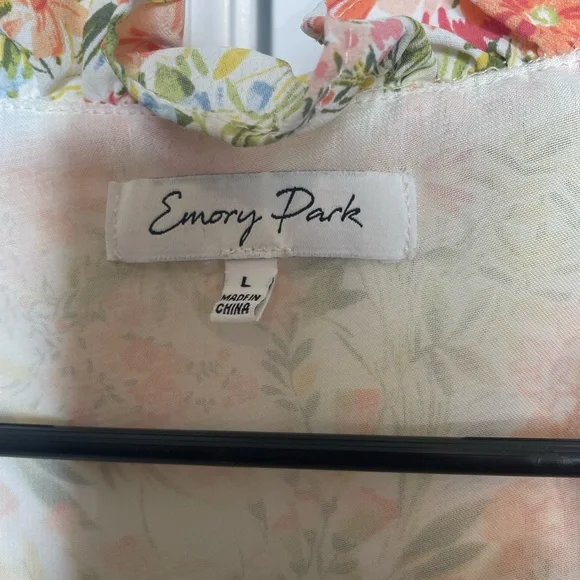 Emory Park Floral Ruffle Tie Front Cropped Blouse Large - Picture 6 of 10